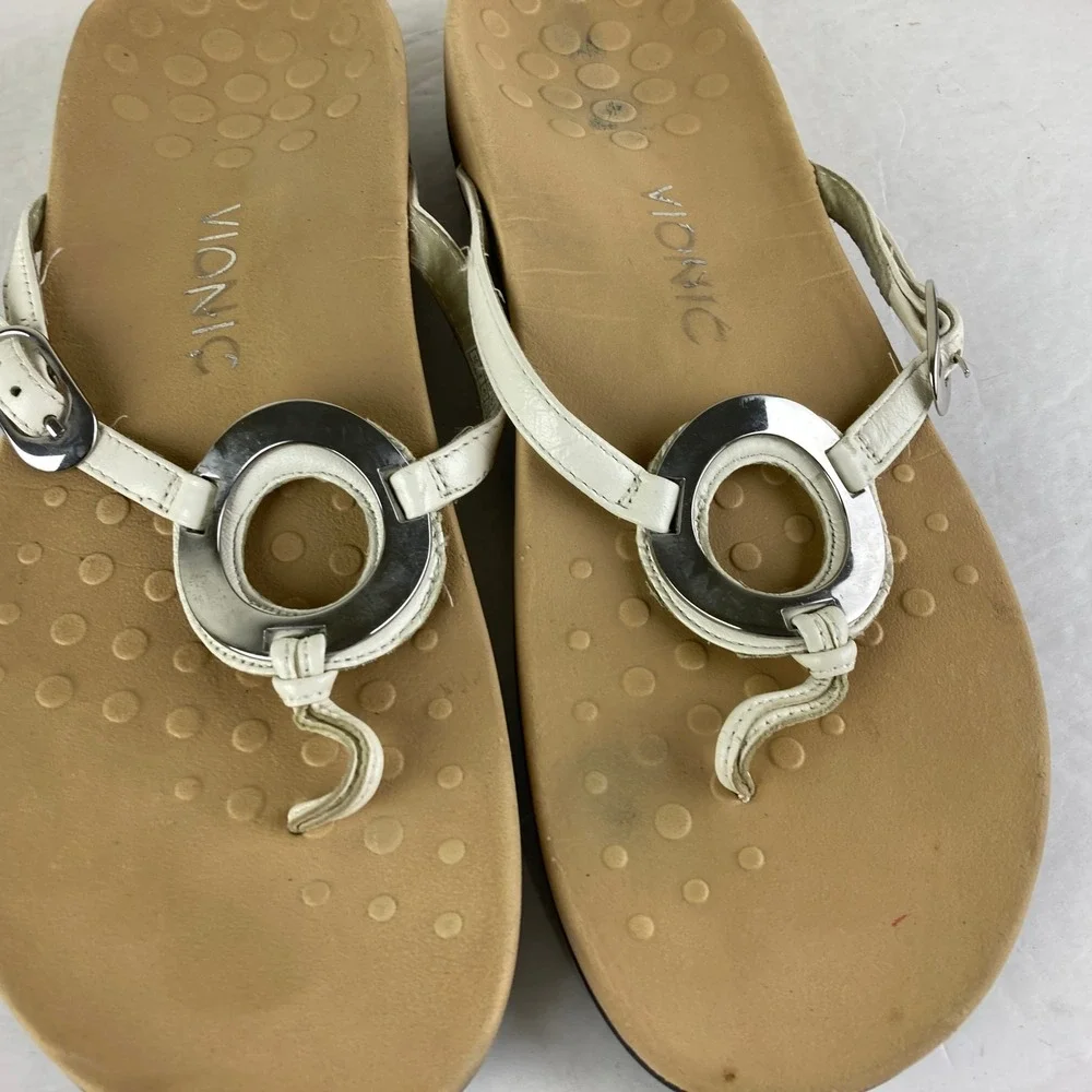 Vionic Women White Leather Thong Sandals with Silver Circle Detail Size‎ 10